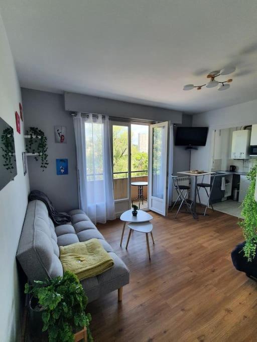 Le Studio Du Quai Charleville-Mézières Dış mekan fotoğraf